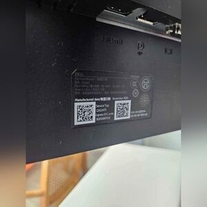 Dell 24" monitors model p2419h